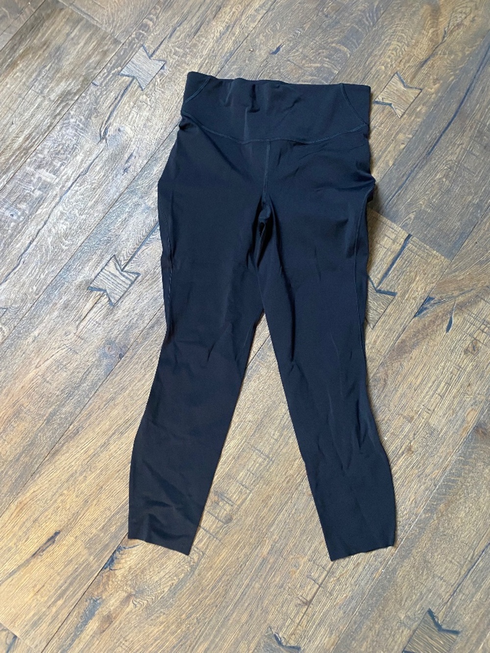 Lululemon Black High Rise Cropped Leggings Size 10